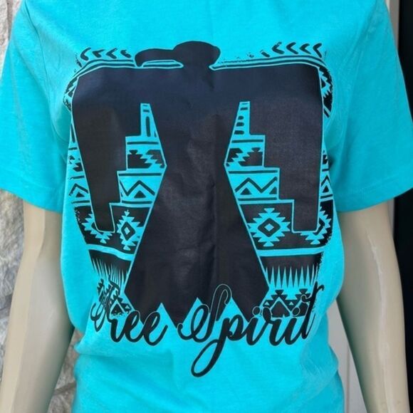 Women's Thunderbird/Free Spirit/Aztec Western Graphic Tee Size Medium - Picture 3 of 10